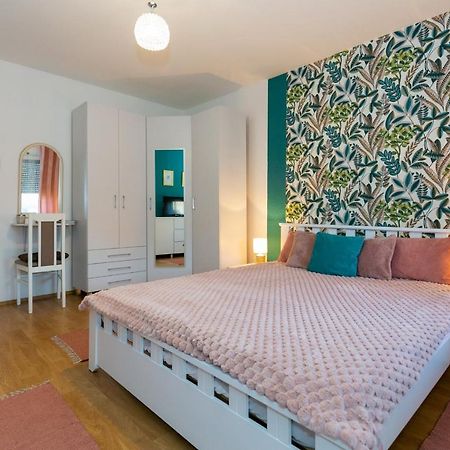 Welcome Apartman Subotica Buitenkant foto