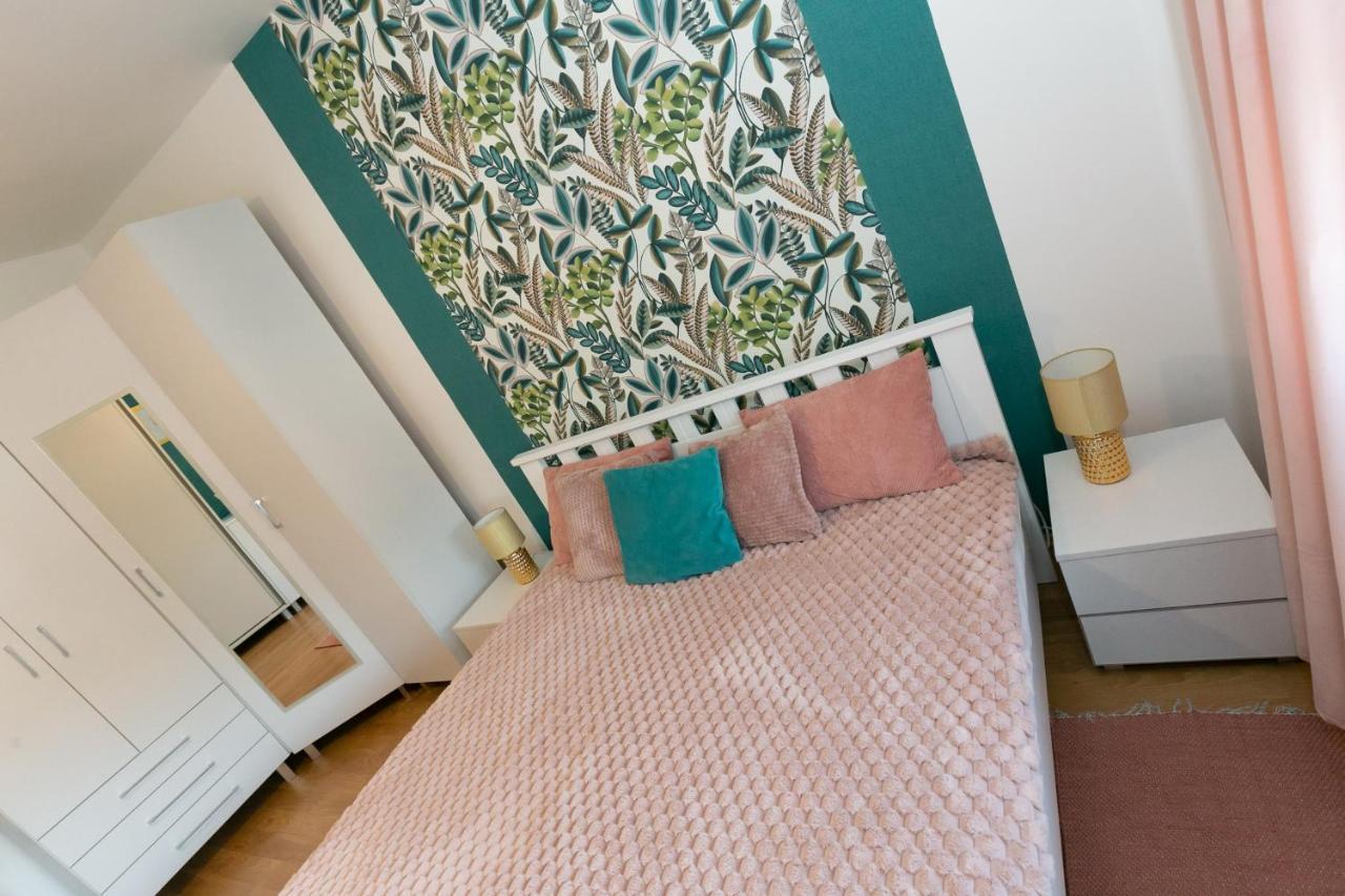 Welcome Apartman Subotica Buitenkant foto