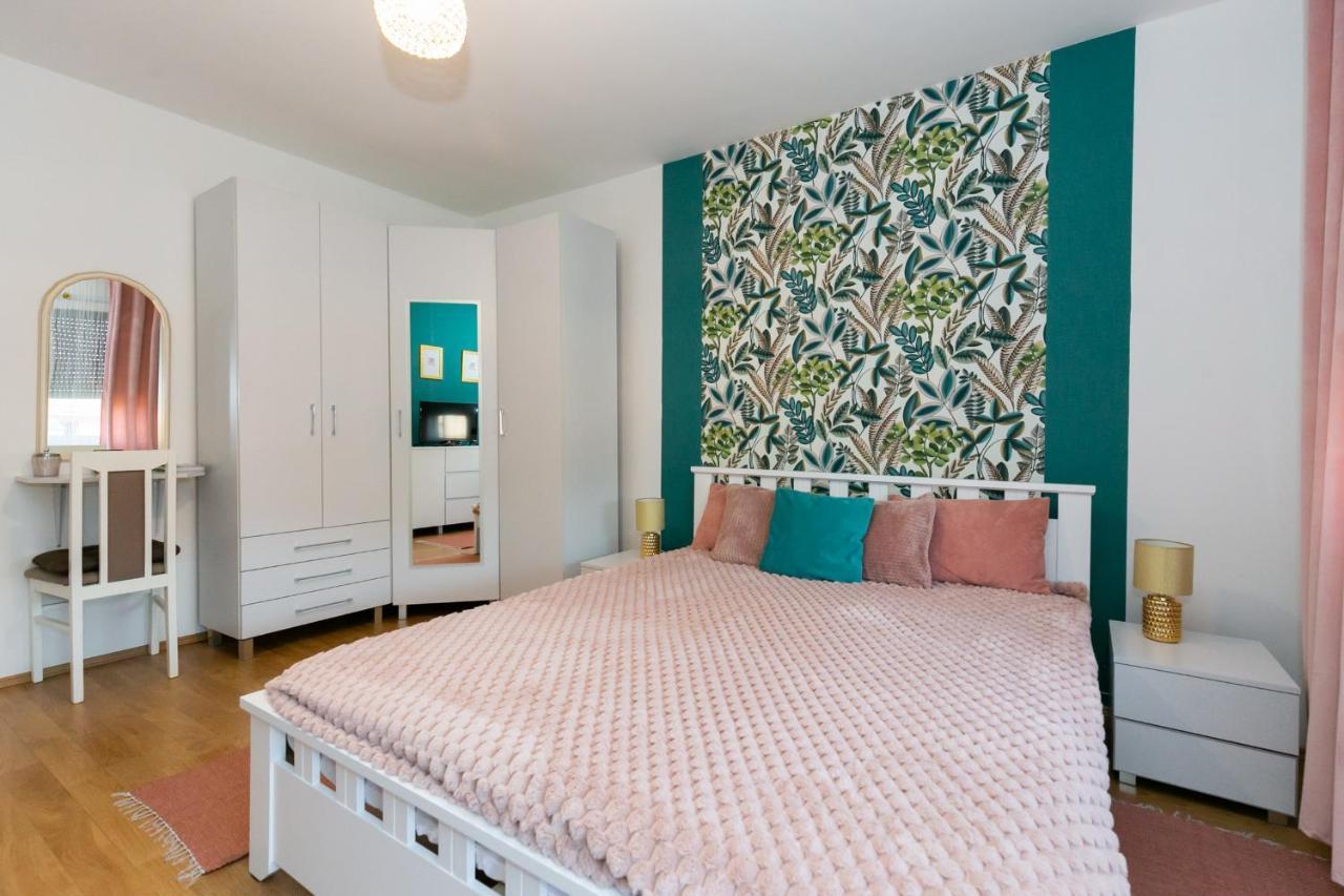 Welcome Apartman Subotica Buitenkant foto