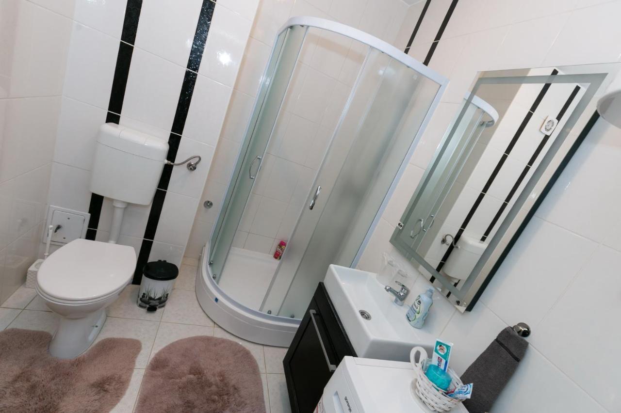 Welcome Apartman Subotica Buitenkant foto